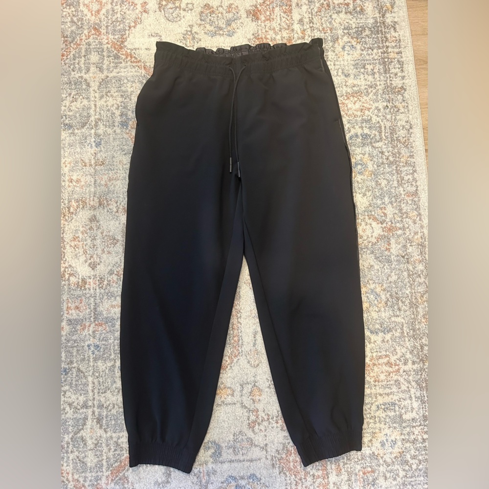 Athleta Women's Black Metropolis Joggers 10 Zipper Pockets Athleisure Workout - Picture 2 of 10